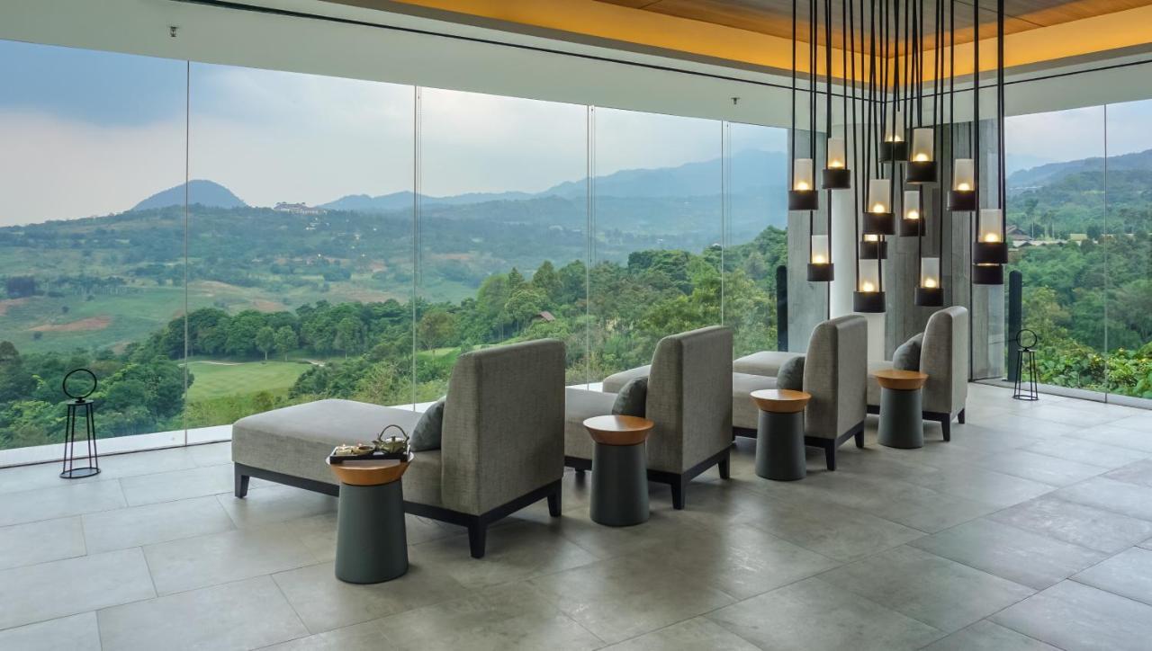 Royal Tulip Gunung Geulis Resort And Golf Bogor Extérieur photo
