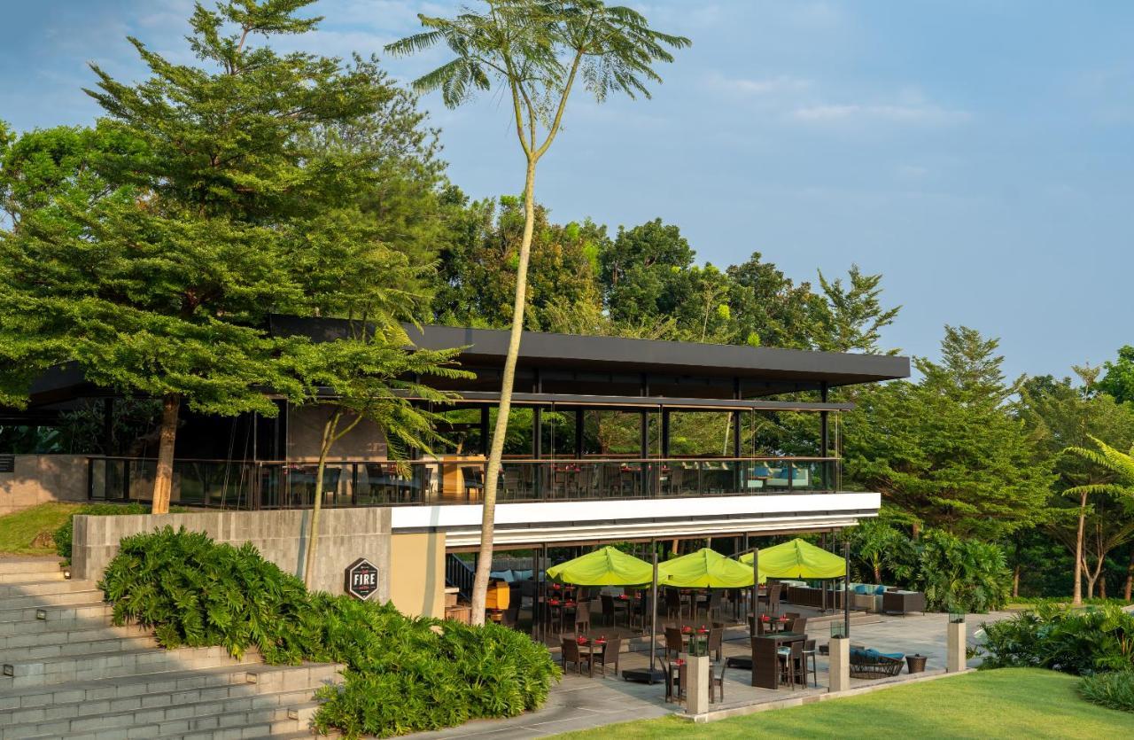 Royal Tulip Gunung Geulis Resort And Golf Bogor Extérieur photo