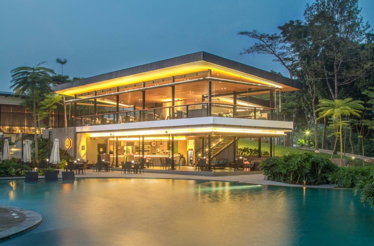 Royal Tulip Gunung Geulis Resort And Golf Bogor Extérieur photo